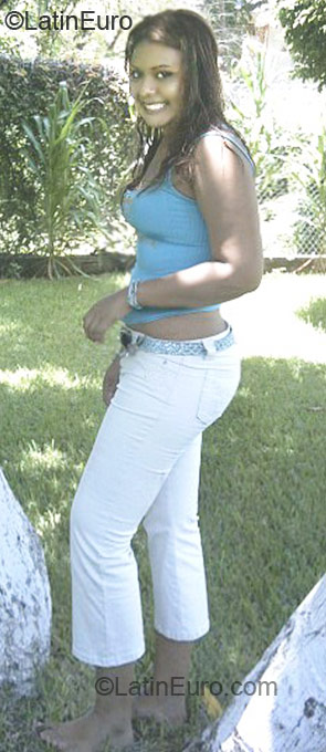Date this fun Colombia girl Isaura from Medellin CO5847