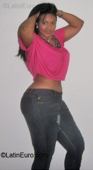 Date this charming Colombia girl Henarys from Barranquilla CO5852