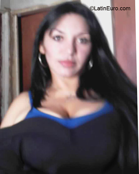 Date this hot Venezuela girl Rolania from Maracaibo VE50