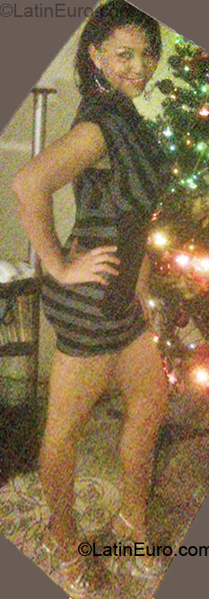 Date this charming Colombia girl Shirley from Barranquilla CO5984