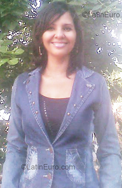 Date this pretty Colombia girl Edith from Barranquilla CO5993