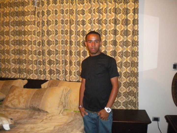 Date this gorgeous Dominican Republic man Yefry from San Cristobal DO6144