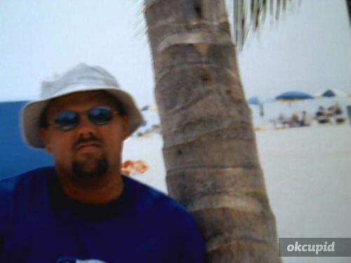 Date this happy United States man Wizbullets from Greencastle US8765