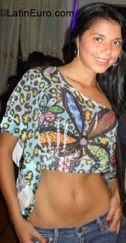 Date this sensual Colombia girl Pao Garcia from Cali CO6221