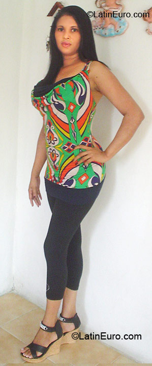 Date this charming Colombia girl Judi from Cartagena CO6273