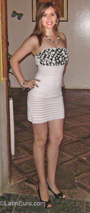 Date this voluptuous Peru girl Karen from Lima PE475