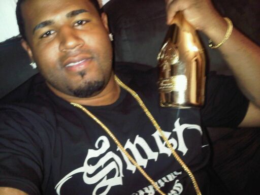 Date this beautiful United States man El from Boston US8915