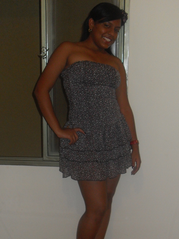 Date this happy Colombia girl Diana marcela from Cali CO6328