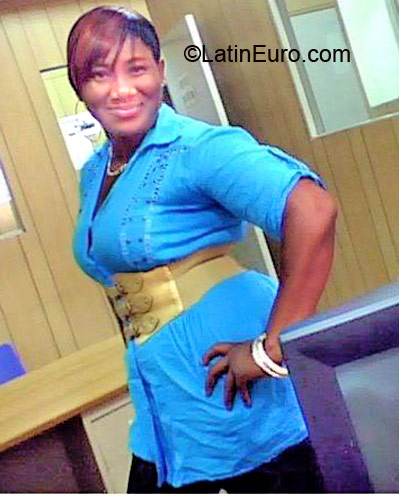 Date this georgeous Jamaica girl Kern from St. Elizabeth JM187