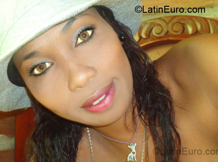 Date this delightful Colombia girl Luzmila from Medellin CO6353