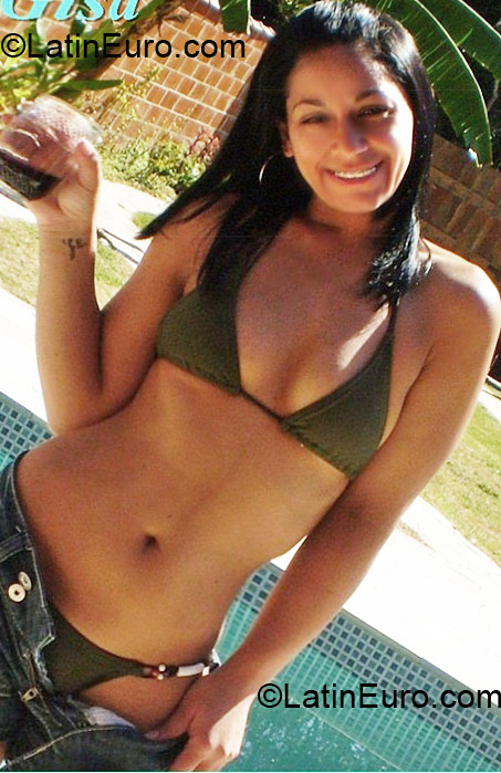 Date this athletic Brazil girl Gisele from Sao Paulo BR5450