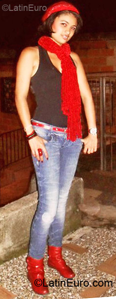 Date this pretty Colombia girl Andrea from Medellin CO6368