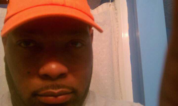 Date this lovely United States man Dante from Cleveland US9028