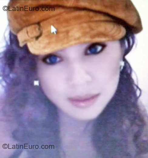 Date this young Peru girl Diana from Piura PE442