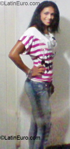 Date this hard body Colombia girl Aracely from Buga CO6442