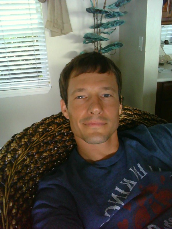 Date this stunning United States man Andrew from St Petersburg US9070