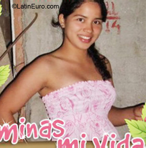 Date this tall Ecuador girl Flor from Guayaquil EC76
