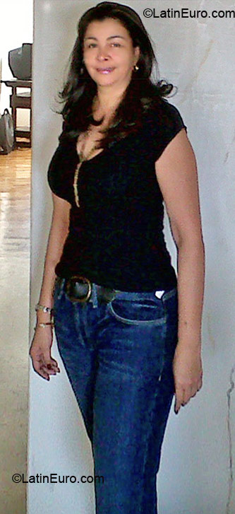 Date this tall Colombia girl Nury from Medellin CO6516