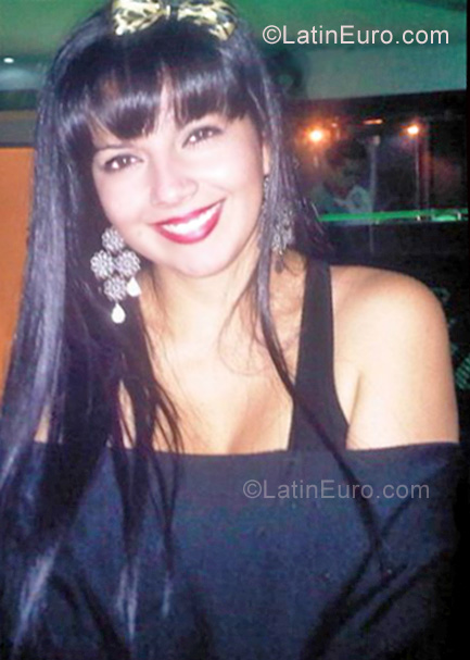 Date this sultry Colombia girl Nataly from Bogota CO6559