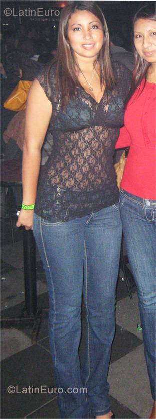 Date this pretty Peru girl Rosa Maria from Lima PE453