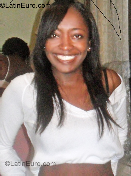 Date this exotic Colombia girl Derly from Cali CO7579