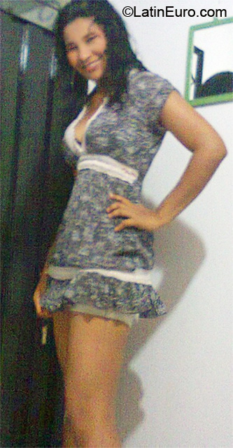 Date this delightful Colombia girl Angie from Bogota CO6657