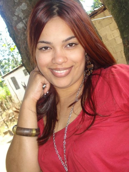 Date this tall France girl Emraa from Paris FR128