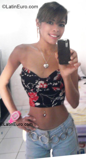 Date this fun Brazil girl Dayana from Joao Pessoa BR5046