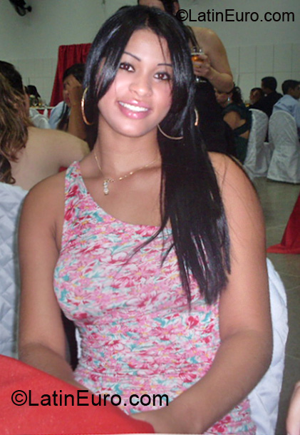 Date this beautiful Brazil girl Camila from Presidente Prudente BR5054