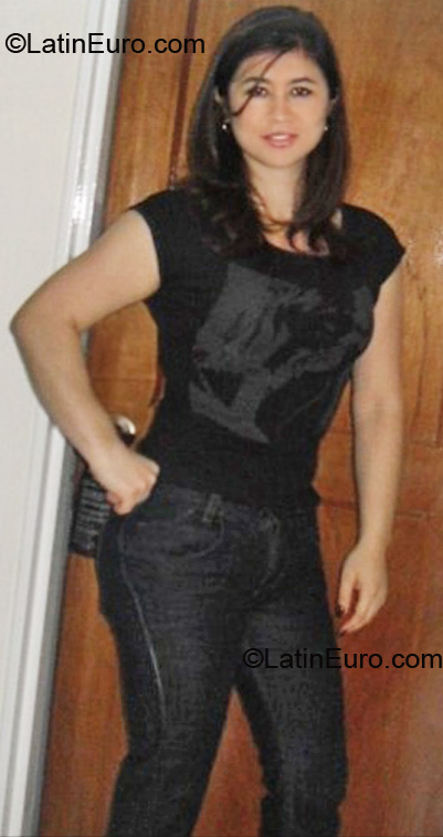 Date this fun Colombia girl Lizeth from Bogota CO6762
