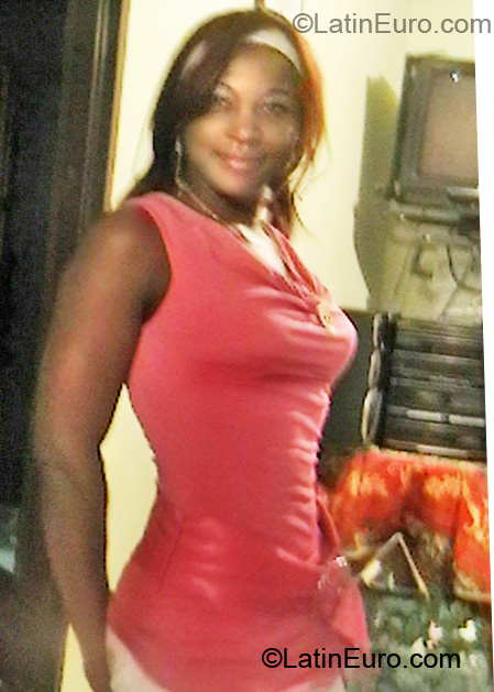 Date this young Colombia girl Rosa from Cali CO6776