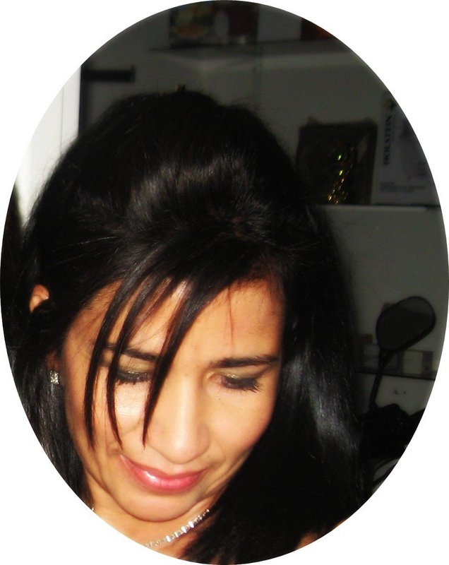 Date this young Colombia girl Sandra castro from Cali CO6823