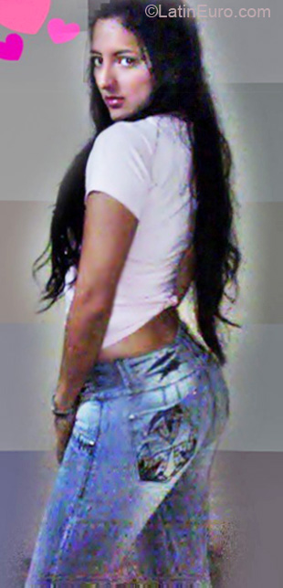 Date this pretty Colombia girl Jey from Cali CO6853