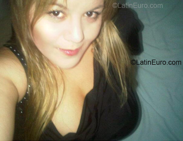 Date this sensual Colombia girl Lady carolina b from Bogota CO6885