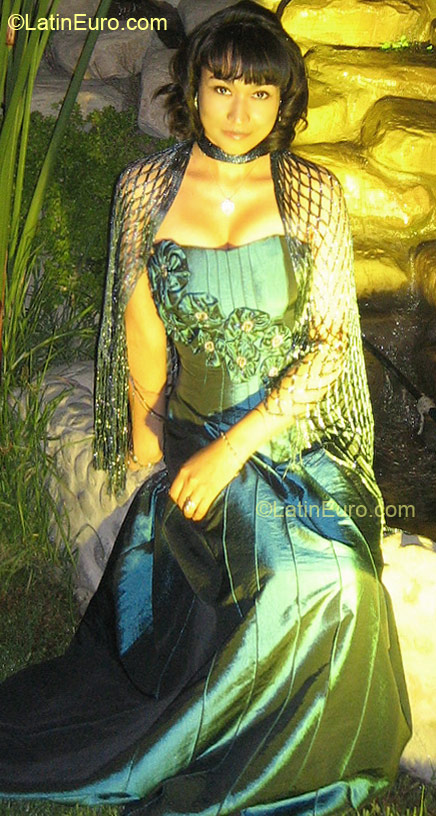 Date this georgeous Peru girl Brennda from Arequipa PE482