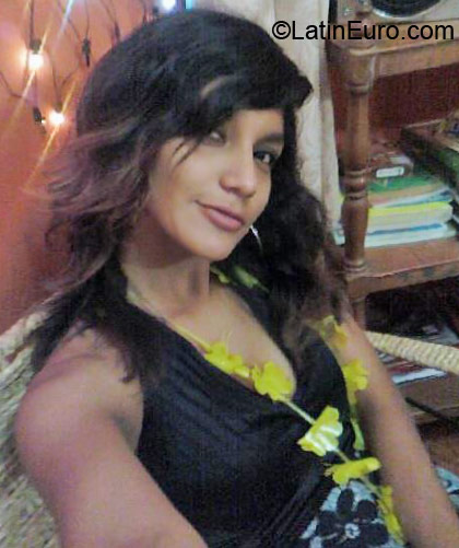 Date this athletic Peru girl Sandy from Piura PE484
