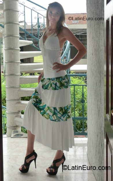 Date this tall Colombia girl Yuri from Cali CO6925