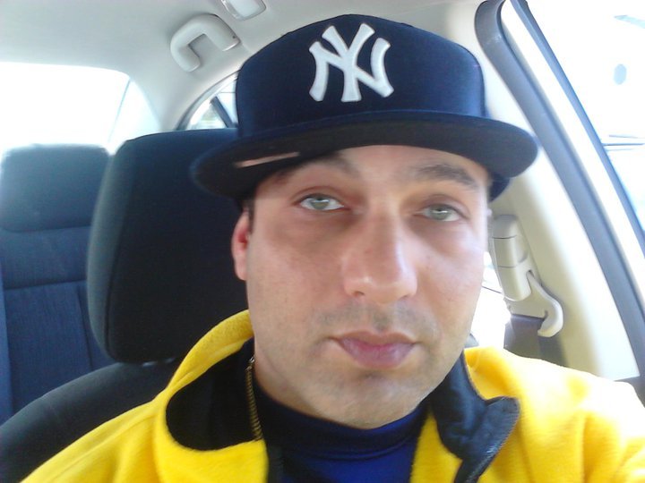 Date this georgeous United States man Rmirandajr from Dominican Republic US9602