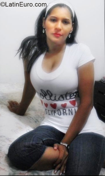 Date this attractive Colombia girl Nancy agudelo from Colombia CO6938