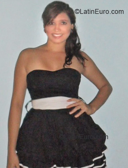 Date this young Colombia girl Diana from Monteria CO7042
