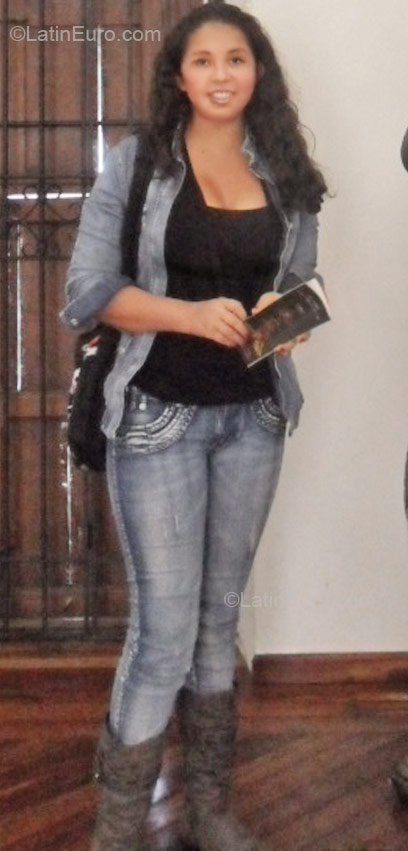 Date this funny Colombia girl Johana from Popayan CO7066