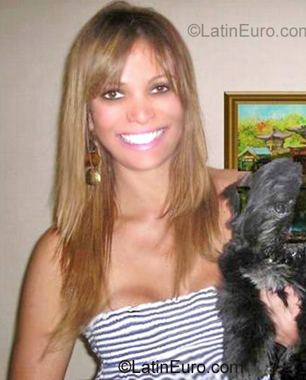 Date this lovely Spain girl Carla from living in Spain, Oviedo ES253