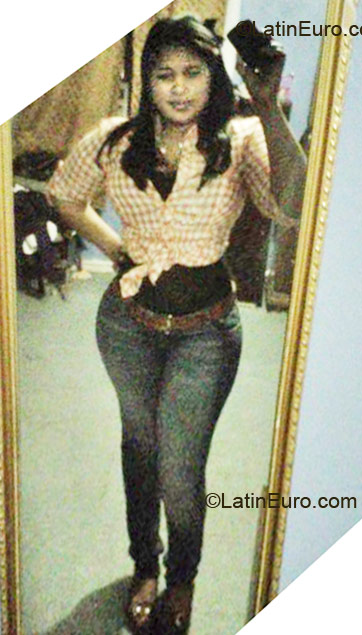 Date this athletic United States girl Dary from New York US9881