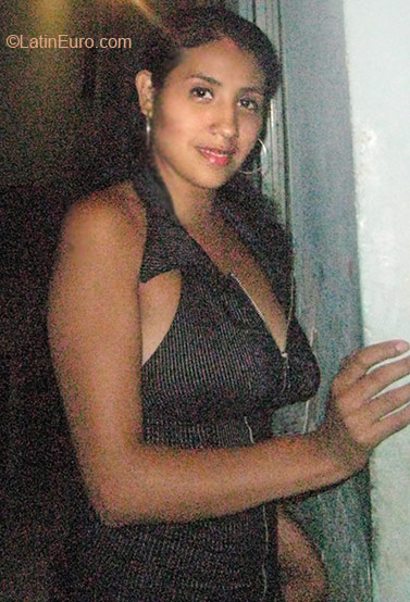 Date this charming Colombia girl Taliana from Barranquilla CO7097