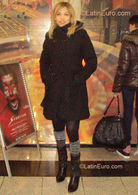 Date this pretty Italy girl Lenny from Milan IT150