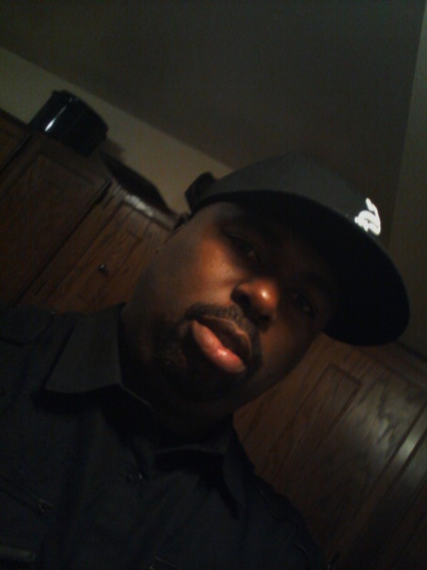 Date this happy United States man Exavier from Capital Hights US9894