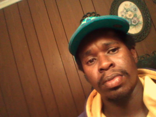 Date this georgeous United States man Lee from Lafayette US9901