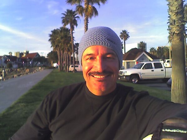 Date this fun United States man Rafael from Long Beach US9935