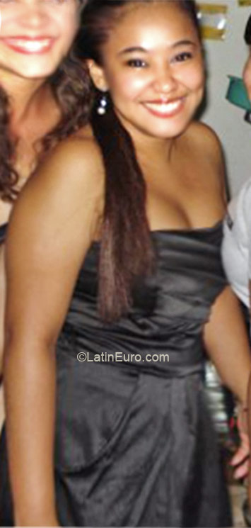 Date this hard body Brazil girl Haydee from Ananindeua BR5444