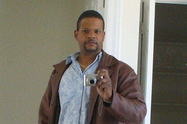 Date this hard body United States man Ronald from Greensboro US10058